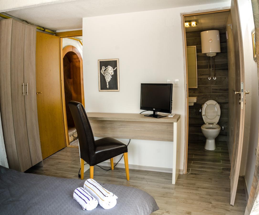 Guesthouse Unique Sarajevo Ngoại thất bức ảnh
